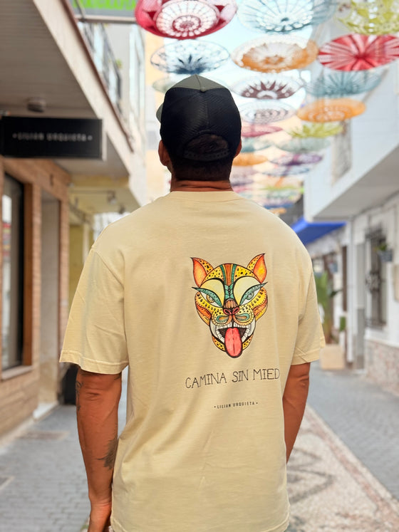 Camiseta oversize “Camina sin miedo”